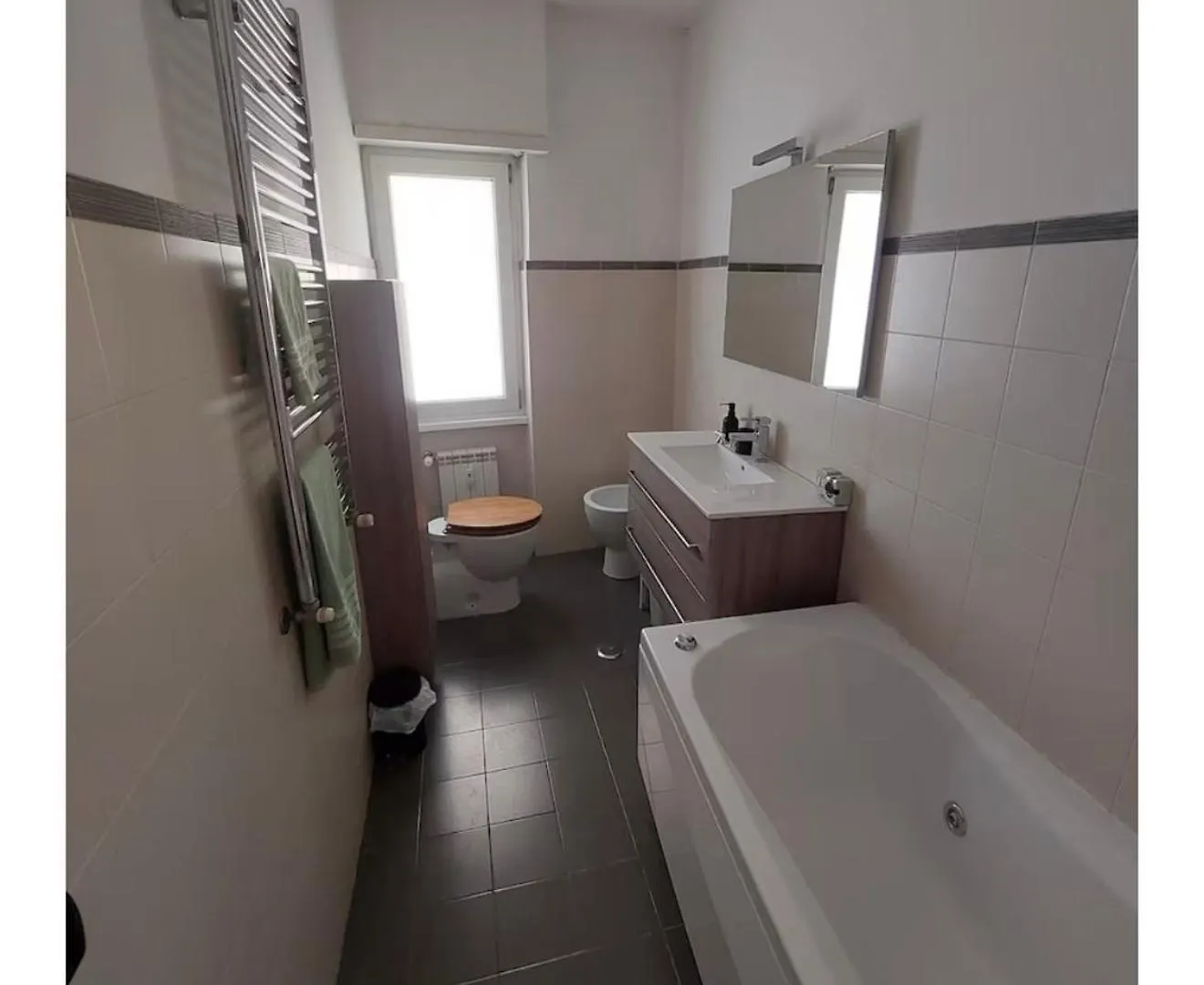 Camera Grande E Bagno Riservato Rome